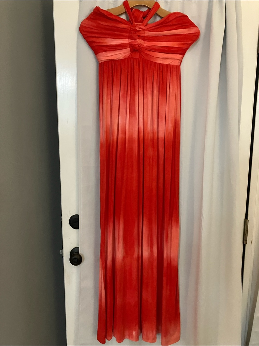 Elegant Red Halter Maxi Dress with Knotted Bust Detail